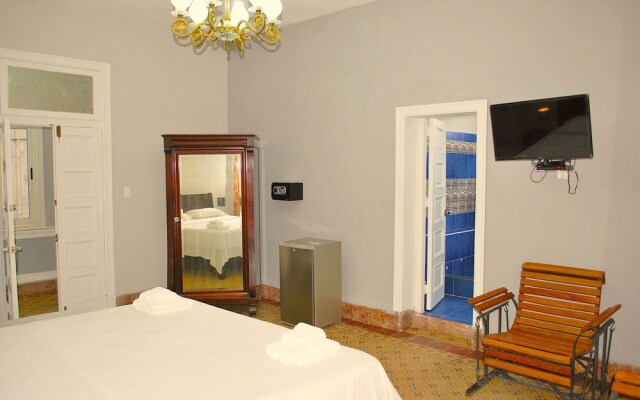 AHT Colonial Hostel