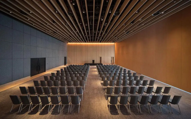 Caesars Palace Bluewaters Dubai