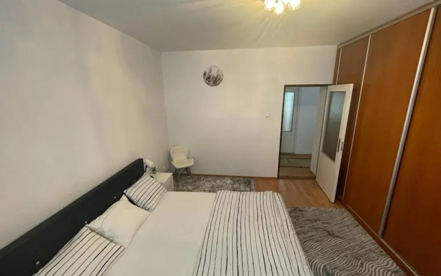Beautiful 4 Bedroom House With a Relaxing Garden