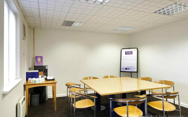 ibis Lincoln