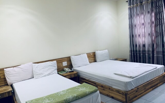 OYO 999 Vip Hostel