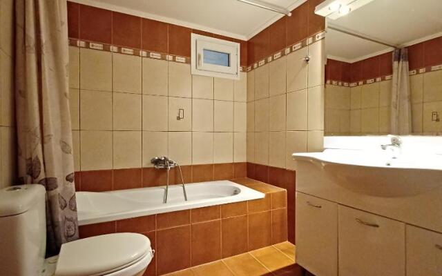 Eleonas Apartment 2, Lygia