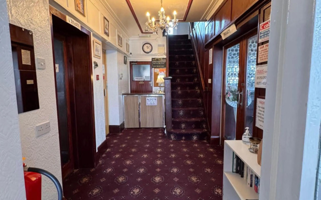 OYO Delton Hotel Blackpool Pleasure Beach