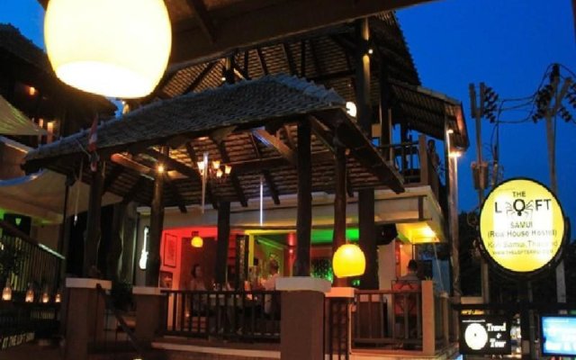 The Loft Samui Rowhouse Hostel