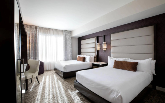 Ambassador Hotel Kansas City, Autograph Collection