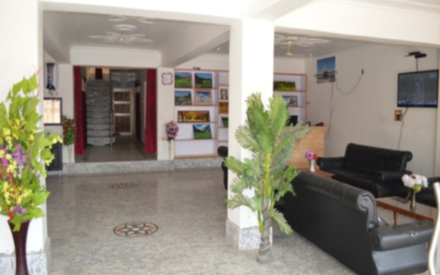 Grand Noora Palace
