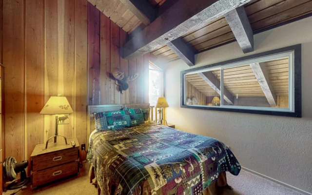 Mammoth Ski & Racquet Club #131