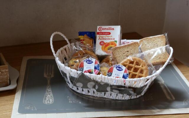 Victoria Royal Apartments