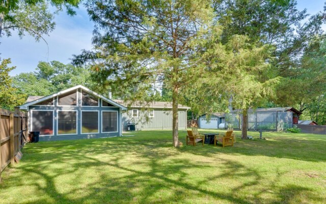 Rogers Vacation Rental ~ 7 Mi to Downtown