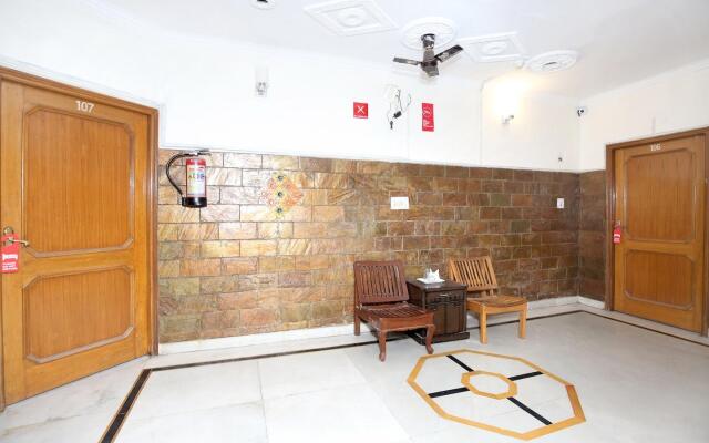 OYO 5637 Hotel Majestic