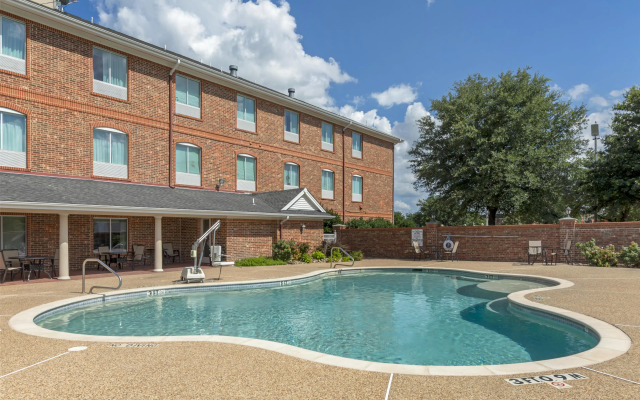 Best Western Plus Waxahachie Inn & Suites