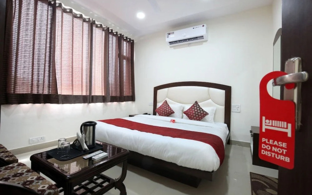 Hotel The Benz By OYO Rooms