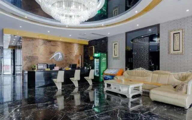 Mingyuehu Hotel (Pingguo People's Hospital Shop)