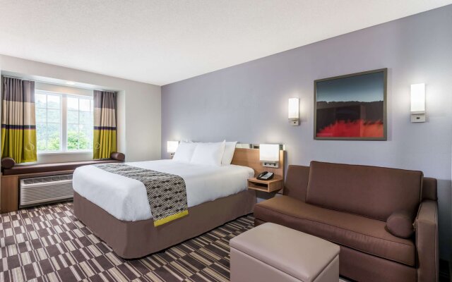 Microtel Inn & Suites By Wyndham New Martinsville