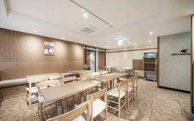 Hound Hotel Daegu Seongseo