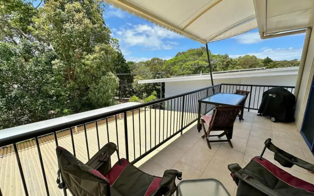 Kookaburra Lodge 4 Little Cove Road 8