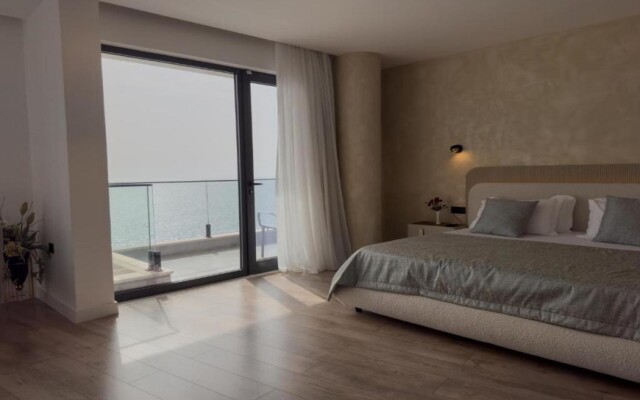 The Queens Lion Premium Hotel