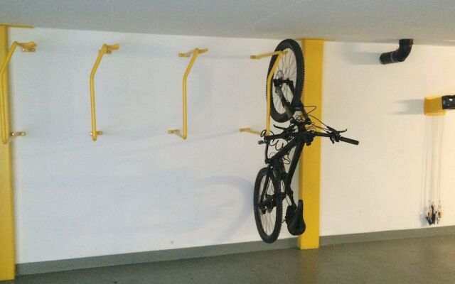 Ascona Lodge, Pool & Garden Retreat