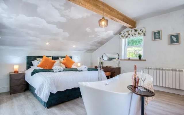 The Pig Sty - 1 Bedroom Studio - Princes Gate