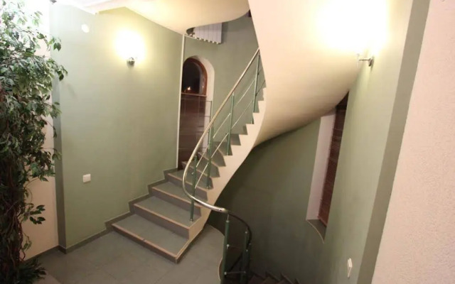 Tis Hotel