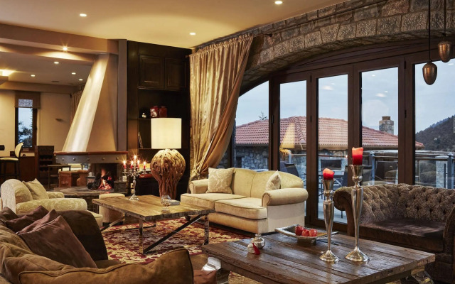 Nefeles Mainalon Luxury Residences & Lounge