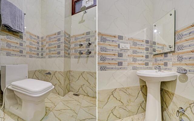 OYO 76181 Hotel Raj Residency