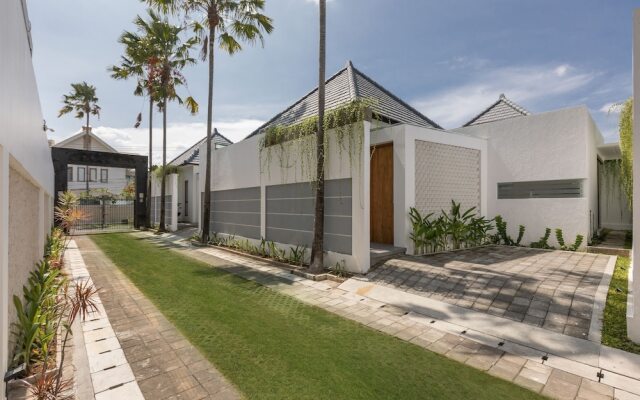 Fenosa Seminyak Villas by Nagisa Bali