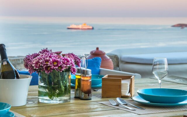 Naxos Rock Villas