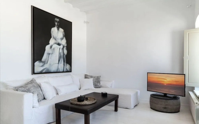 She Mykonos - The Residency