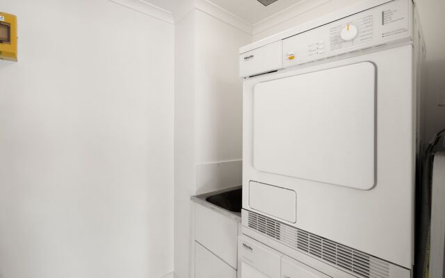 Belle Escapes - Oceanview Suite Alamanda Beachfront Resort "88"