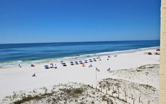 Castaways by Youngs Suncoast