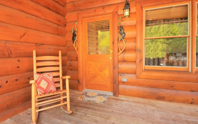 Almost Heaven - 4 Br cabin by RedAwning