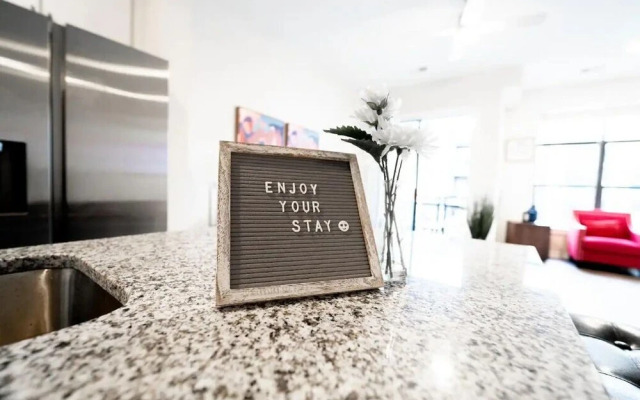 Luxury Apartment 329