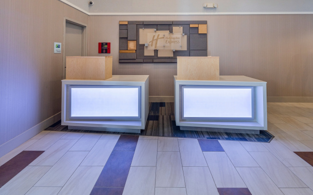 Holiday Inn Express Sunnyvale - Silicon Valley by IHG