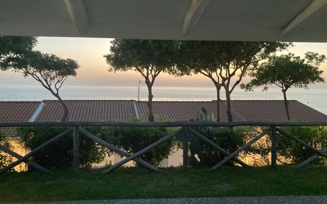 Midenza Seaside & Nature Retreat