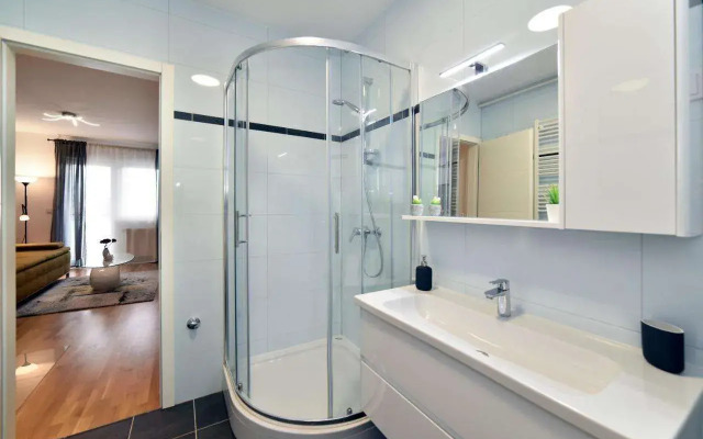 First Class Apartment Zagreb, Free parking