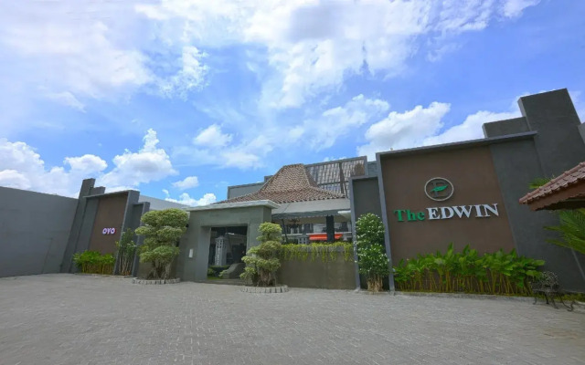 The Edwin Syariah By OYO Rooms