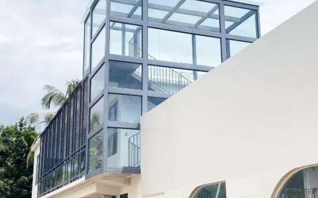 YOLO Residence