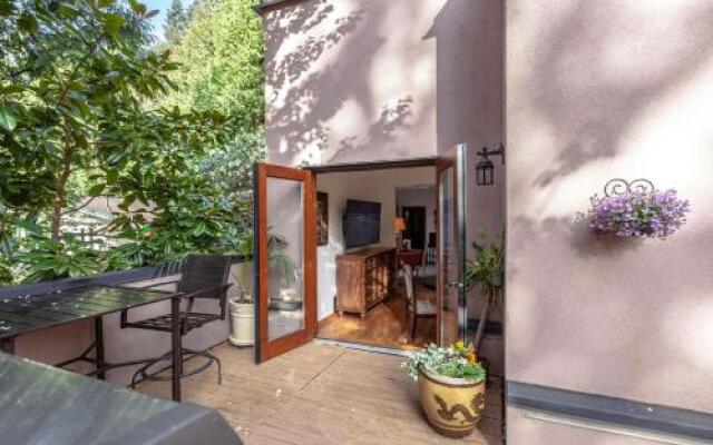 Whytecliff Park place near ocean