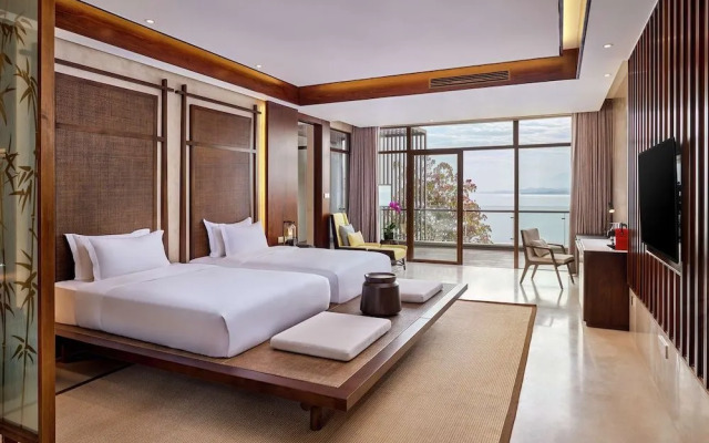 Lushan West Sea Resort, Curio Collection by Hilton