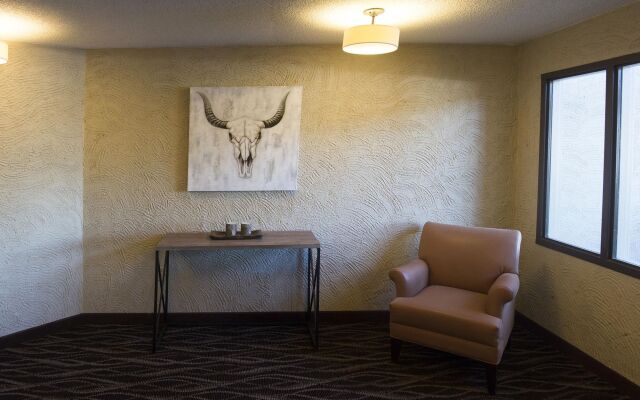 Days Inn by Wyndham Airdrie