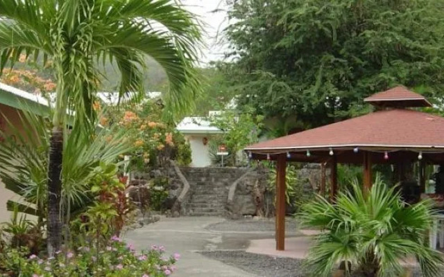Sunset Bay Club & SeaSide Dive Resort