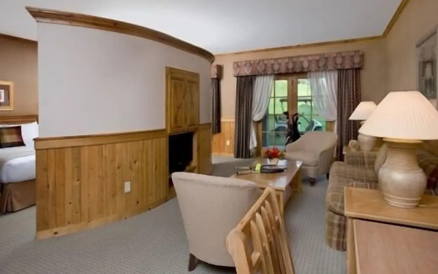 Maddens On Gull Lake