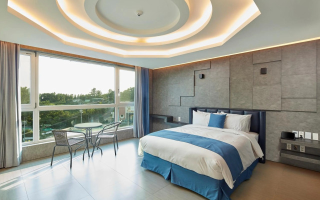 From H Elren Hotel Jeju Seogwipo