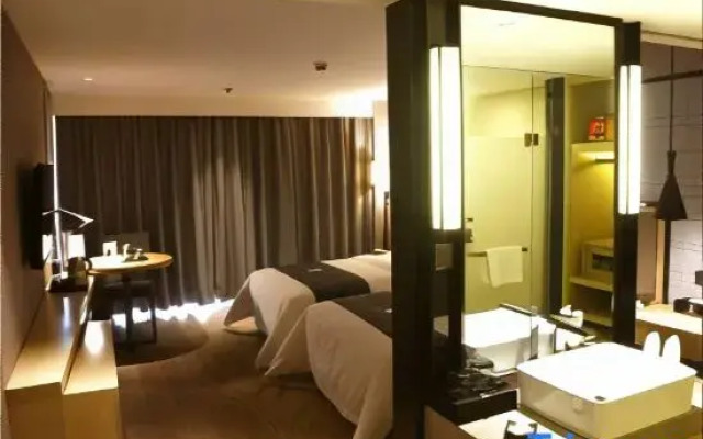 Echarm Hotel (Zhengzhou Conference and Exhibition Center Hongzhuan Road)