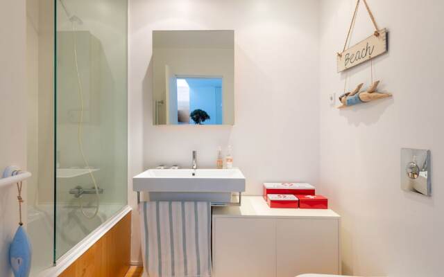 Lovely Apartment With Swimming Pool in Apúlia
