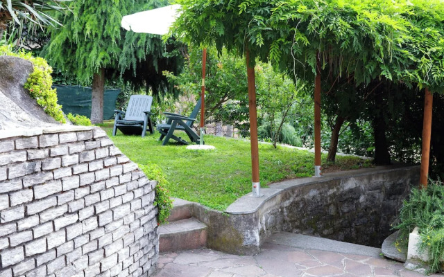 Apartment in Villa Between Como and Switzerland