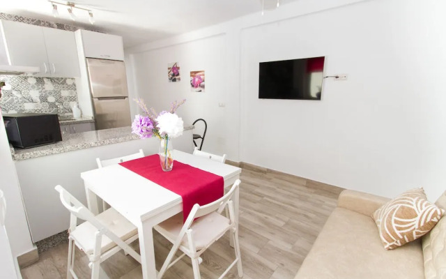 Modish 3 bedroom Apartment in Malaga by La RecepciÃ³n