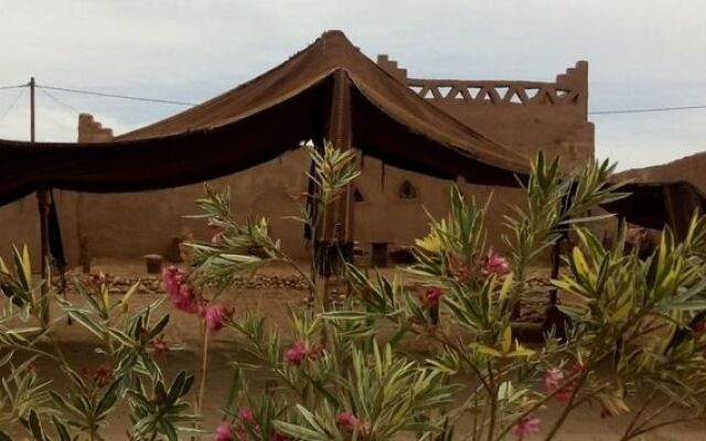 Auberge Kasbah Dar Sahara Tours - Hostel