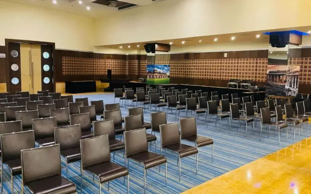 Royal Orchid Central Kireeti-HAMPI Hospet